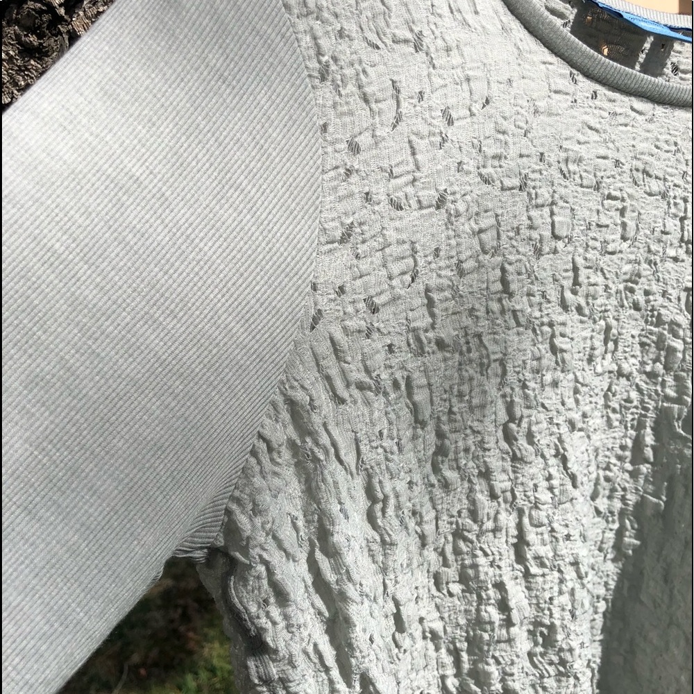 NWOT GREY simply Vera Wang long sleeve shirt - Picture 5 of 8